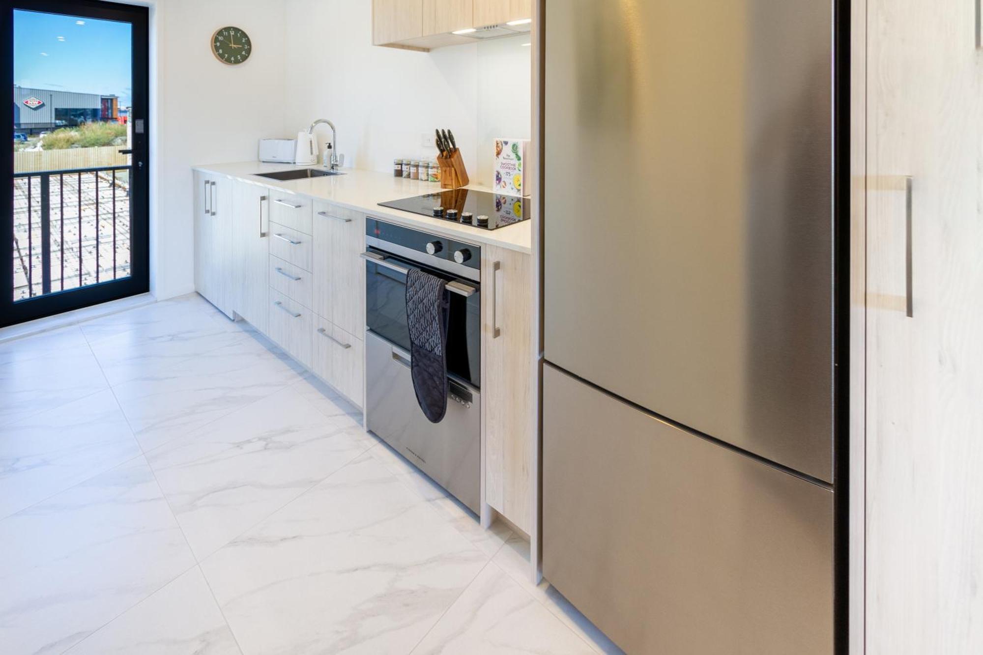 City Living: Upper Studio Haven On Wilmer Christchurch Extérieur photo