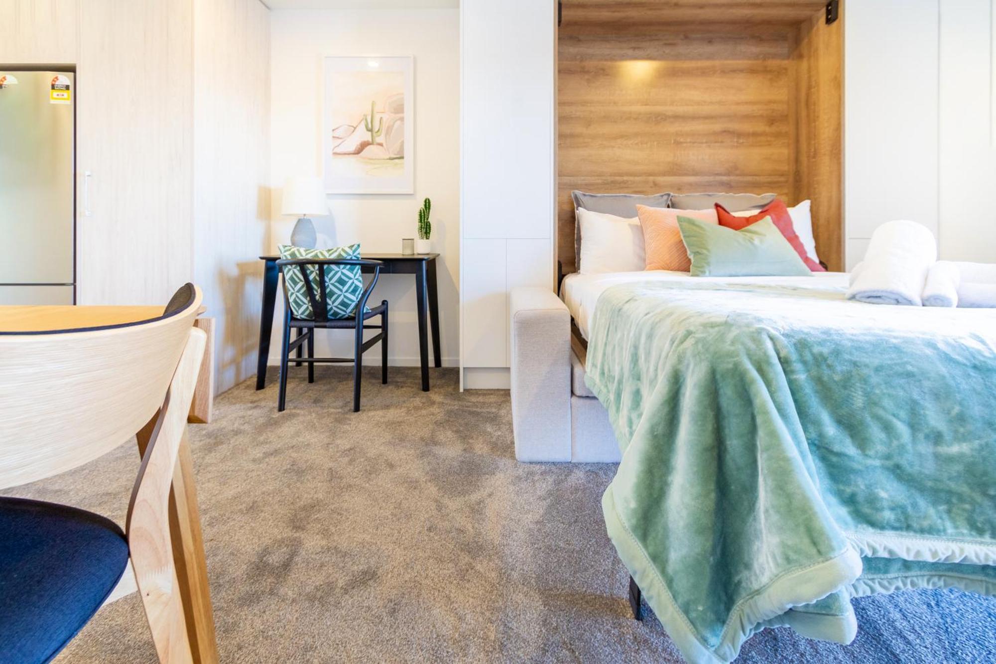 City Living: Upper Studio Haven On Wilmer Christchurch Extérieur photo