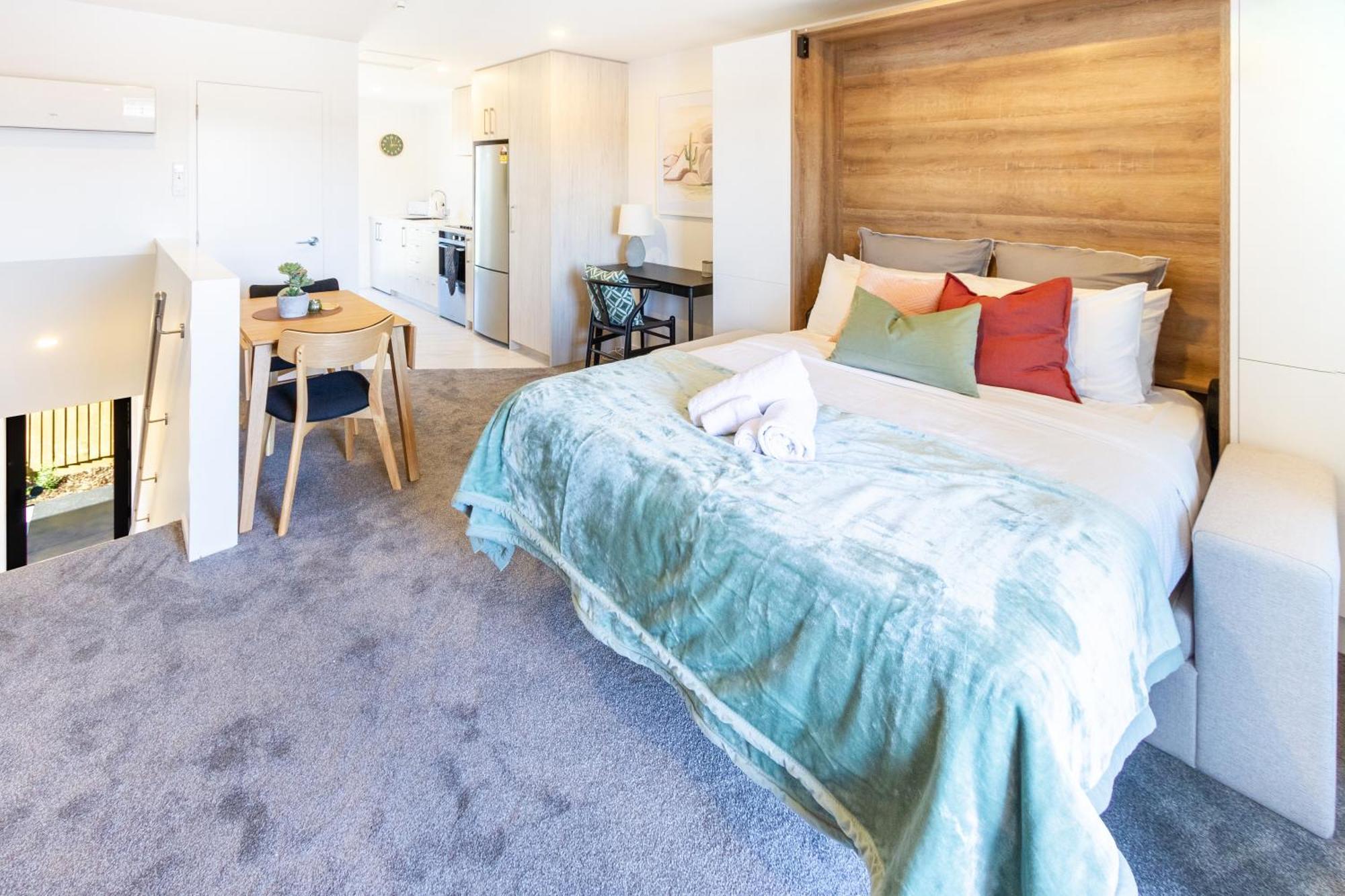 City Living: Upper Studio Haven On Wilmer Christchurch Extérieur photo